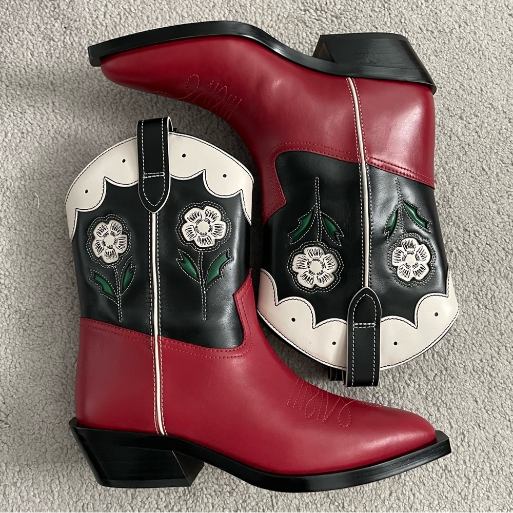 Coach Aria Cowboy Boot black/red style CW956 size 7B New in box
